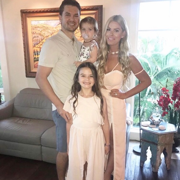 Meet your Posher, Chiquita - Picture 1 of 3